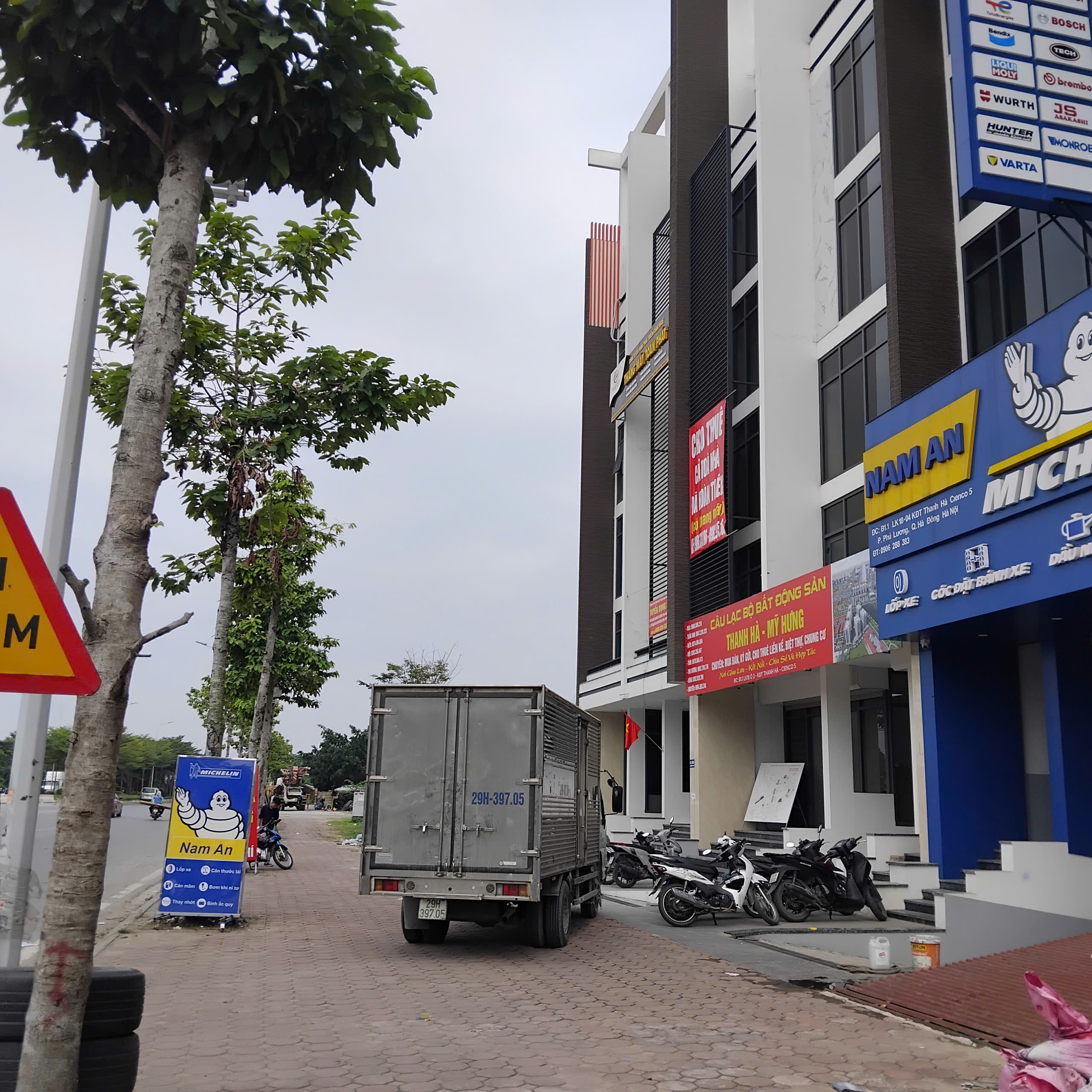 Sàn thương mại tầng 4, mặt tiền đường chính ảnh 2